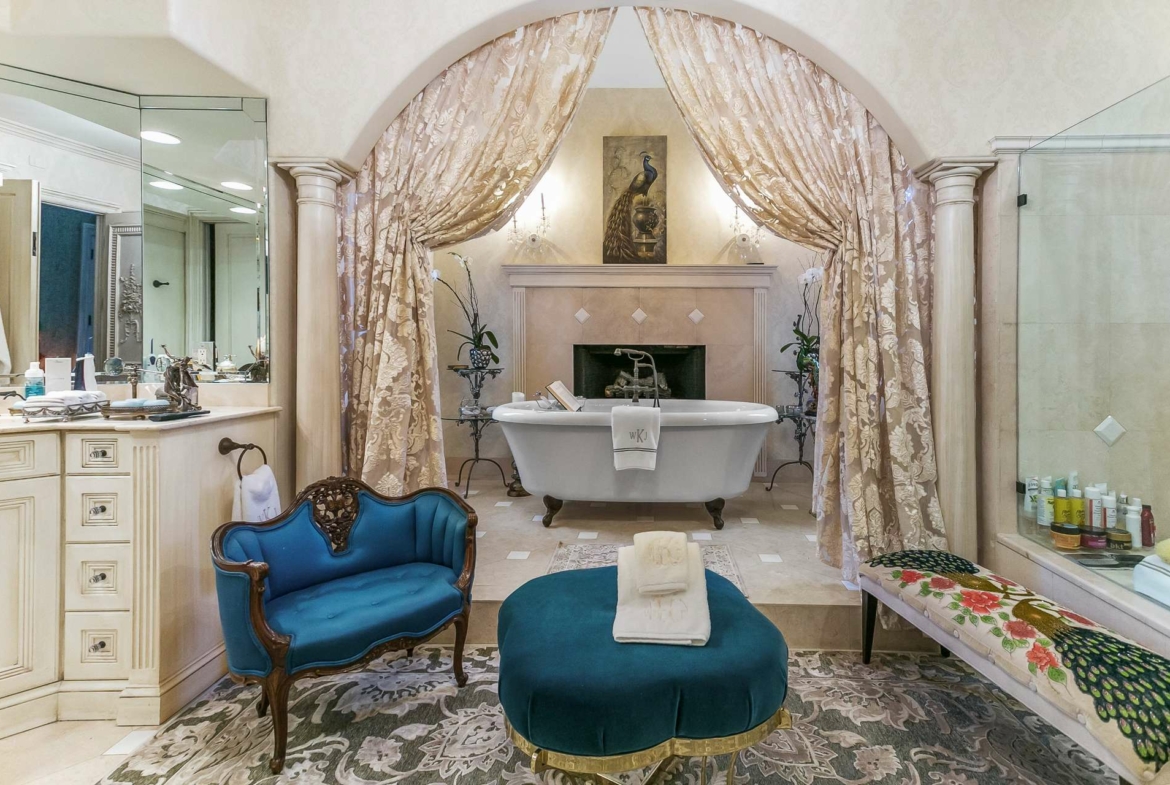 The Art of the Modern Luxury Bathroom - Christie's International Real Estate